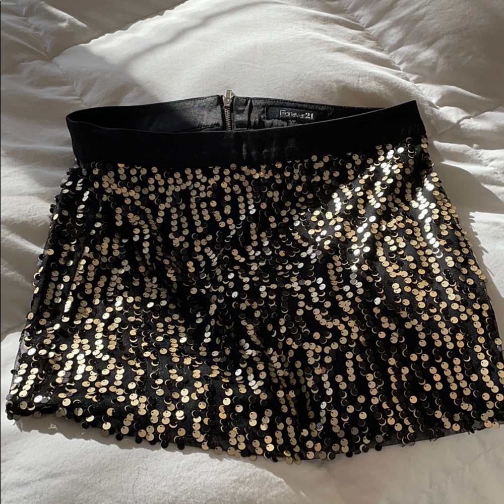 Forever 21 Sequin Gold & Black Skirt